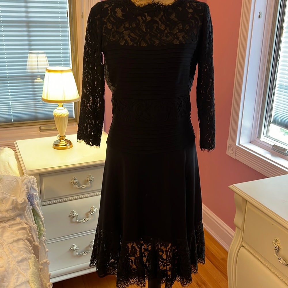 Tadashi Black Lace Dress EUC Size S